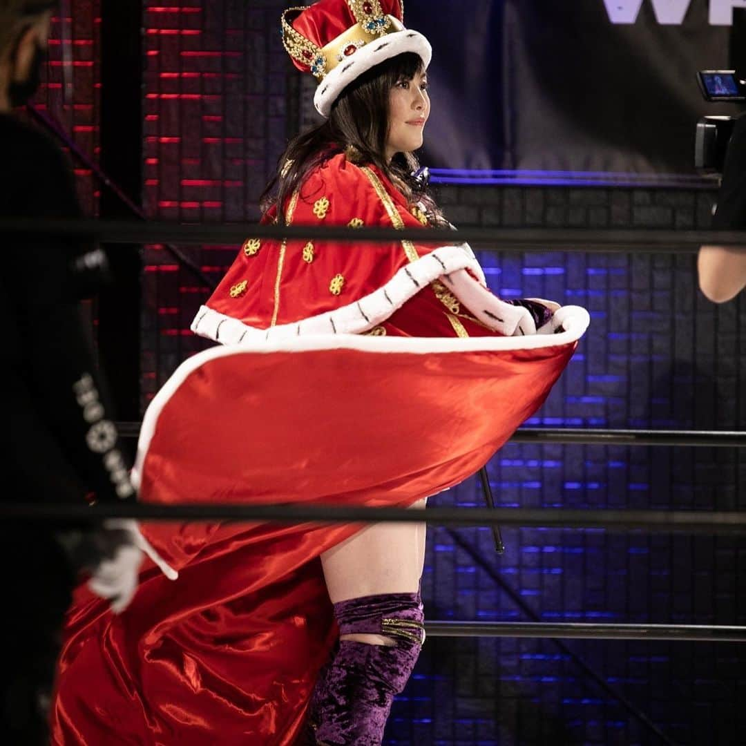 さくらえみのインスタグラム：「History remembers the Winner, coz the Winners write it. You were excellent Veny, but that’s all.   #ChocoPro #AEW  #aewwomenstournament」