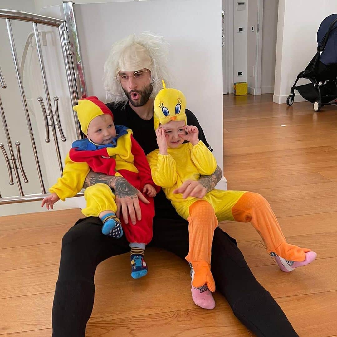 マルセロ・ブロゾビッチのインスタグラム：「🎪🎭」