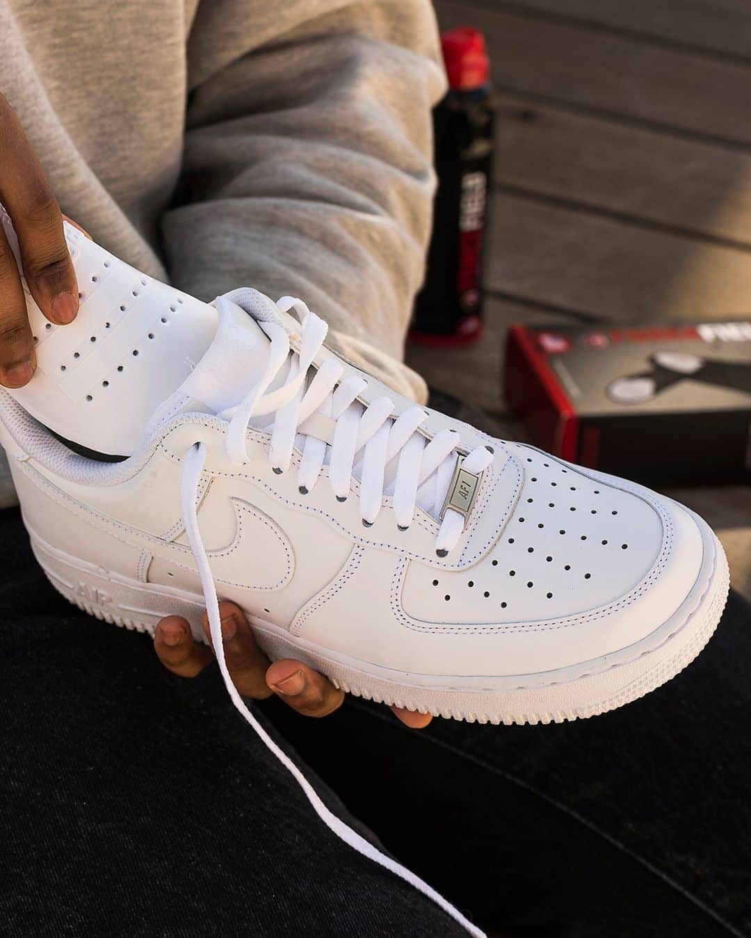 Foot Lockerのインスタグラム：「Say no to creases! Keep your fresh AF1s in tact with Force Field crease protect.」