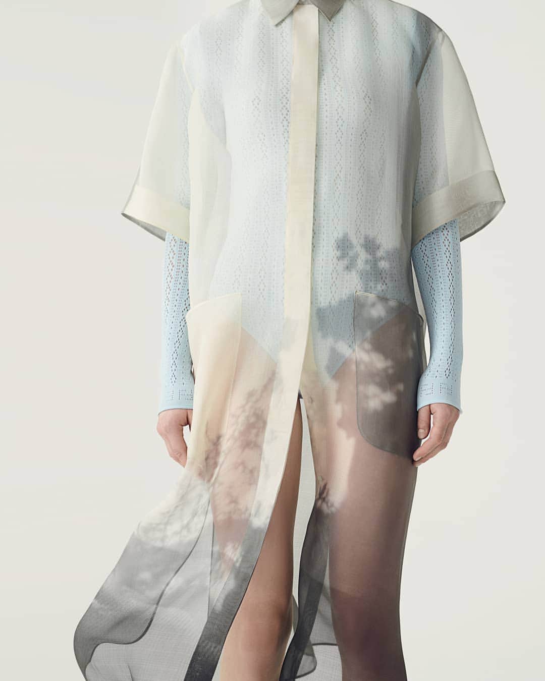 Fendiのインスタグラム：「Give your new-season wardrobe a breath of fresh air with relaxed silhouettes and soft, neutral shades enlivened by a touch of sky blue and prints inspired by nature. Meet the #FendiSS21 essentials at the link in bio.  Photographer: @brunostaub Stylist: @giovannidariolaudicina Models: Maty Fall, Maggie Cheng, Alex Andrews and Vilma Sjoberg」