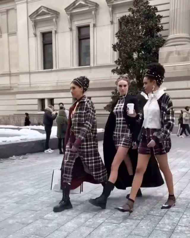 WOMEN / 360 Managementのインスタグラム