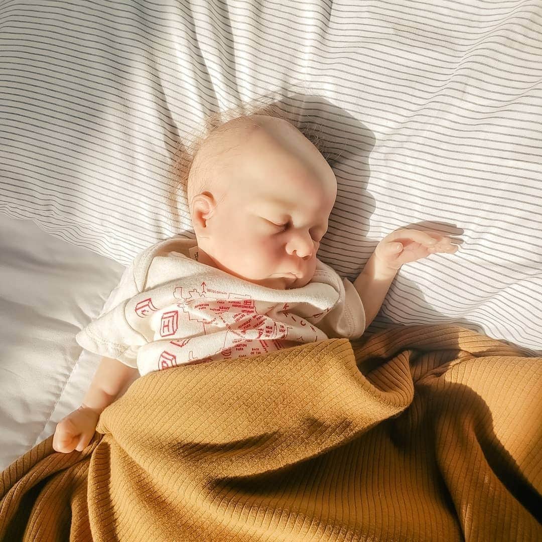 マップトートさんのインスタグラム写真 - (マップトートInstagram)「Baby Snuggles 🤗 😍⁠ 📷 @graciouscuddles」2月17日 2時02分 - maptote