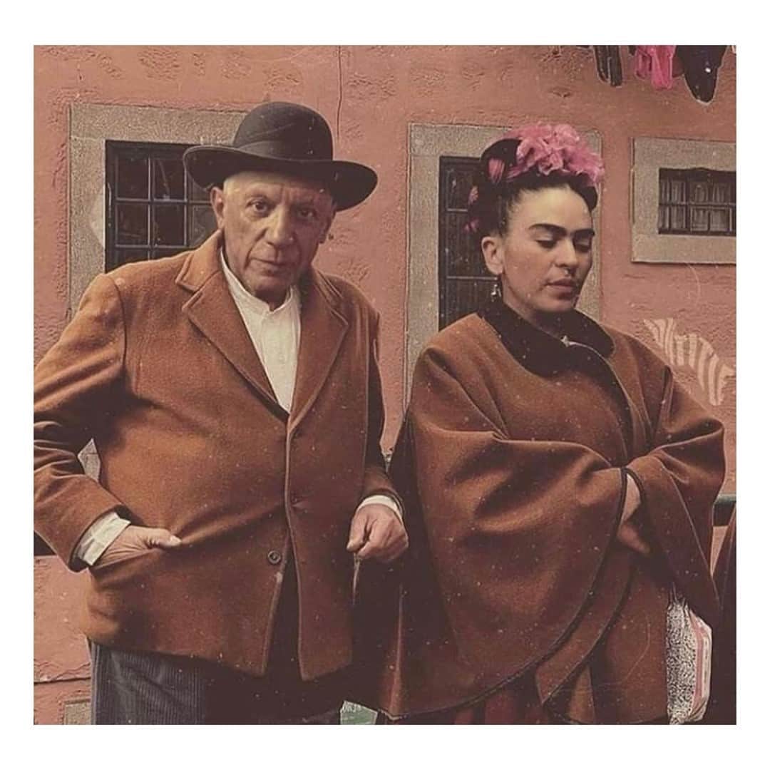 マッタのインスタグラム：「For the love of friends...⁠ Our peers can be our greatest inspirations. ⁠ Pablo Picasso and Frida Khola⁠ Image from @sheena.miyake」