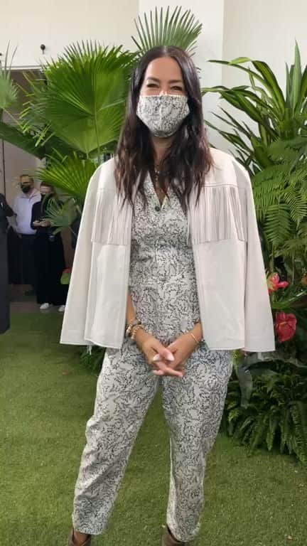レベッカミンコフのインスタグラム：「Watch as I give you a walk through of my spring 2021 collection. Thanks to our partner, @klarna.usa you can see now, buy now, and pay for it later! What’re you snagging?」