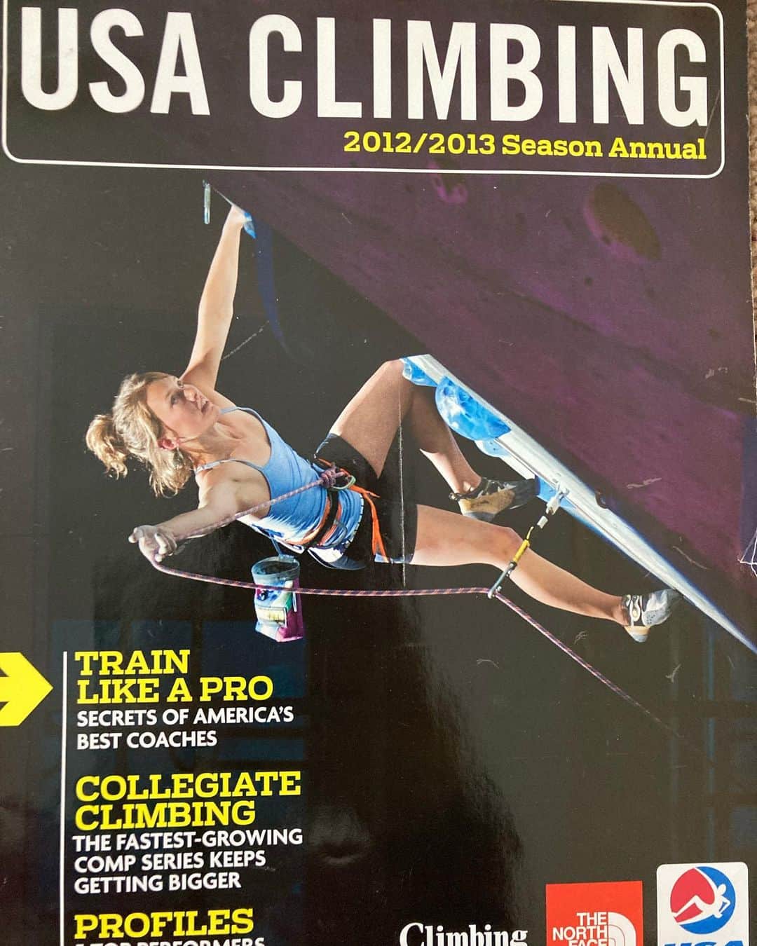 チェルシー・ルーズのインスタグラム：「(4/7) I had a photo of me featured in an Atlanta Journal Constitution newspaper, although the article wasn’t specifically about me. Instead it was about how competitive rock climbers seemed to have extremely low BMI’s, and that the IFSC would be cracking down on regulating weight within the sport, particularly at the World Cup level. I was embarrassed that my photo was the one they chose to go with the article mostly because I had begun fueling better after I got scared at how ‘light’ I had gotten.   “She’s just light,” said a random stranger to @krisugarriza as he watched me climb a difficult route a couple years ago. That was his excuse as to why I could do it and he couldn’t. Nevermind all the hard work and hundreds of thousands of hours I’ve dedicated to the practice of becoming an excellent climber. While Kris and I laughed about it all of the time - I’ll never forget the random dude in the gym who felt he needed to create that excuse for me.   “Oh I’m so happy to see you eat, you’re so tiny,” was the reaction my new boss had after I had asked if I could snack throughout the day on my second day at a new job. ✨This was years after I had been eating to support my athletic body instead of depleting it in hopes of finding what I thought an athletic body was supposed to be. ✨  Truth is, I’ve always been pretty tiny, regardless of how much I eat. I come from a smaller family of women. I wish people would stop commenting on how ‘small’ I am. It happens weekly; and I get so tired of it. It makes me wish I were something other than what I am. Resonate with you?!   Over the years I’ve learned my body is so special. ‼️I’ve learned that I can send my hardest routes at my heaviest weight. ‼️I feel happier, my moods are more level, my brain functions better, I sleep more soundly, and my recovery is better when I am fueled properly. I am more when I’m nourishing myself; and it’s so devastating that the climbing culture has helped propel the belief that thinner = stronger = better, 𝘄𝗵𝗲𝗻 𝗶𝗻 𝗿𝗲𝗮𝗹𝗶𝘁𝘆 𝘁𝗵𝗶𝗻𝗻𝗲𝗿 = 𝘄𝗲𝗮𝗸𝗲𝗿 = 𝗵𝗶𝗴𝗵𝗲𝗿 𝗿𝗶𝘀𝗸 𝗳𝗼𝗿 𝗶𝗻𝗷𝘂𝗿𝘆 = 𝗹𝗼𝗻𝗴 𝗹𝗮𝘀𝘁𝗶𝗻𝗴 𝗽𝗵𝘆𝘀𝗶𝗰𝗮𝗹, 𝗺𝗲𝗻𝘁𝗮𝗹 + 𝗲𝗺𝗼𝘁𝗶𝗼𝗻𝗮𝗹 𝗽𝗮𝗶𝗻.」