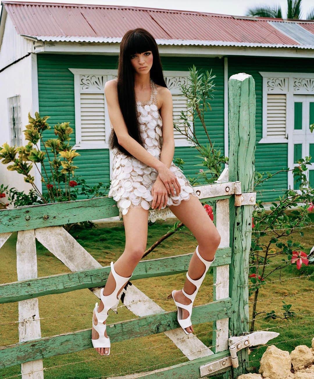 ブルース・ウェーバーのインスタグラム：「@mariacarlaboscono, Punta Cana, Dominican Republic 2002 for @wmag. ——— creative direction by @dennisfreedmannyc10 • styled by @mrjoezee • hair by @maury.hopson • makeup by @sandylinter.」