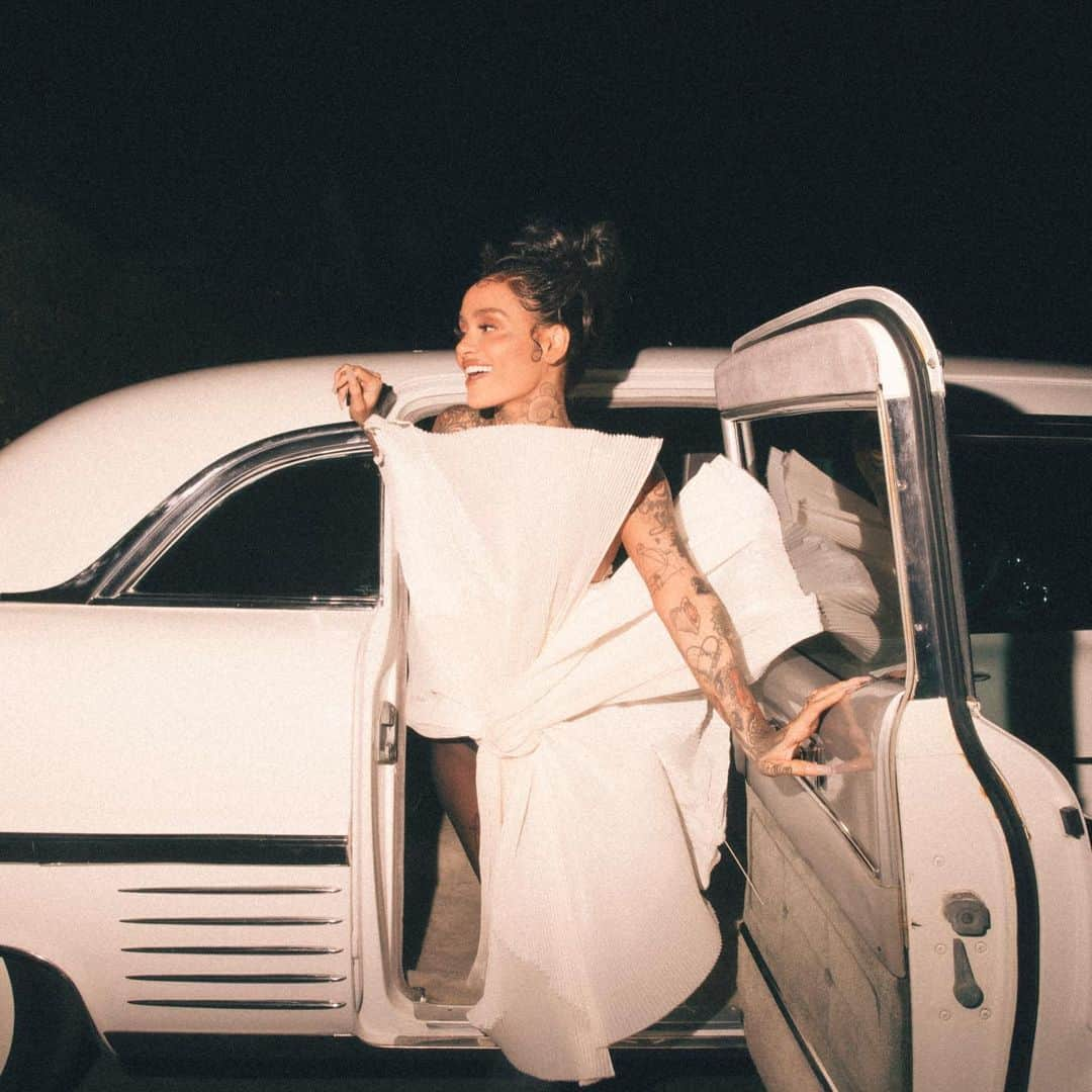 ケラーニさんのインスタグラム写真 - (ケラーニInstagram)「🤍🐰🤍 @playboy」2月17日 3時14分 - kehlani