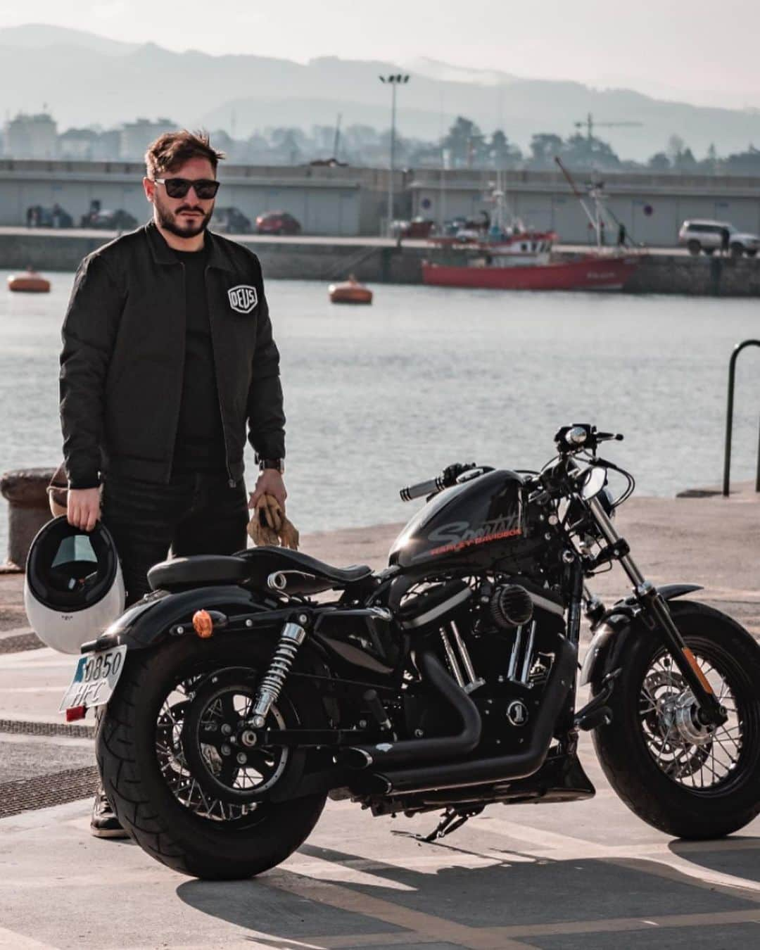 epidemic_motorsさんのインスタグラム写真 - (epidemic_motorsInstagram)「Monday ride 💥 @guille.v7   @dmd Rocket helmet @bizarrocorp Welder gloves @deuscustoms Workwear jacket — Foto: @angelcallebungato @nikoneurope — #harley#harleydavidson#harleydavidsonmotorcycles#harleyriders#harleydavidsonaddicts#harleydavidsonnation#sportstersquad#sportsterarmy#deusexmachina#harleydavidsonbiker#harleydavidsondaily#dmdhelmet#hondarribia#basquecountry#motorcyclephotography#motophotography#riderstyle#harleydavidsonsportster#sportsterlovers#sportstergram#karenwalkersunglasses」2月17日 4時10分 - epidemic_motors