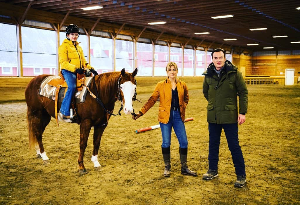 ケラン・ラッツさんのインスタグラム写真 - (ケラン・ラッツInstagram)「Such a pleasure welcoming the super talented @thejenlandon to our show!  And our also super talented @yayagosselin gets to show off her horse riding skills! 🙌  New episode tonight for @fbimostwantedcbs 10pm only on @cbstv」2月17日 4時14分 - kellanlutz