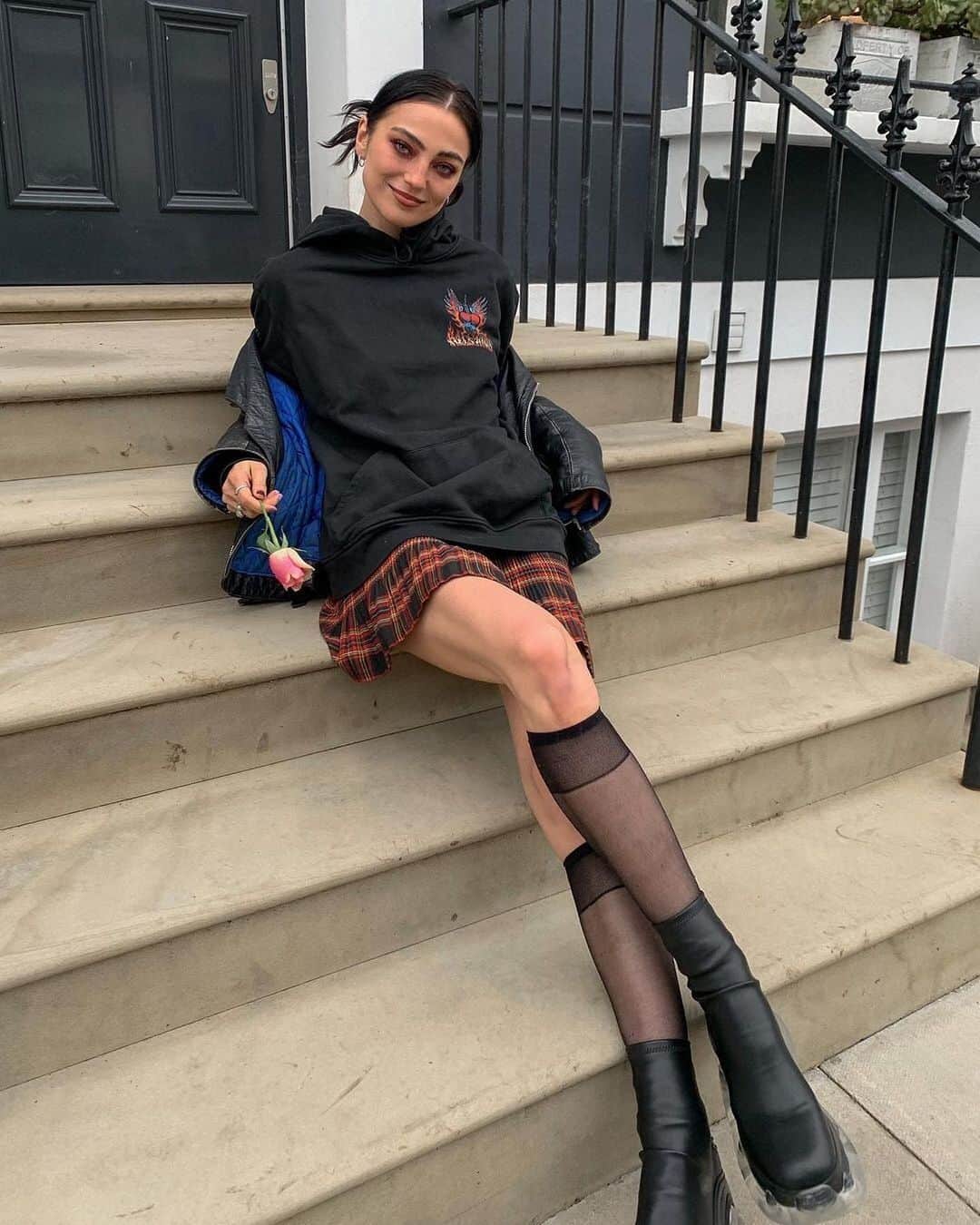 スウェアのインスタグラム：「@sim0nemurphy rocking her AIR Xtra platforms on Valentine's day❤️⁠⁠ #swearlondon」