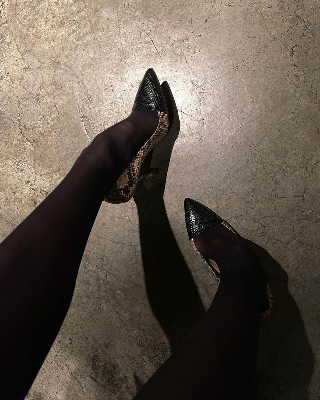 のインスタグラム：「Pisando fuerte @prada」