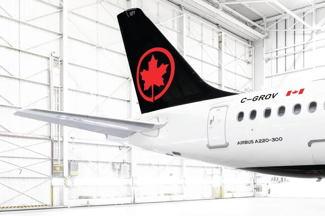 AIR CANADAさんのインスタグラム写真 - (AIR CANADAInstagram)「Congratulations Calin Rovinescu on your well-earned retirement. Thank you for 12 years of leadership, vision and unwavering dedication to making Air Canada a global champion. We are likewise excited to welcome Mike Rousseau as our new President and CEO, and look forward to the next chapter under his steady and clear-eyed direction.  📸: @lairdkay . . Félicitations Calin Rovinescu pour votre retraite bien méritée. Merci de votre leadership, de votre vision et de votre dévouement absolu durant 12 ans pour porter Air Canada au rang de champion mondial. Et bienvenue à Mike Rousseau, notre nouveau président et chef de la direction! Nous avons hâte d’entamer le prochain chapitre de notre histoire sous sa gouverne solide et éclairée.  📸: @lairdkay」2月17日 5時30分 - aircanada