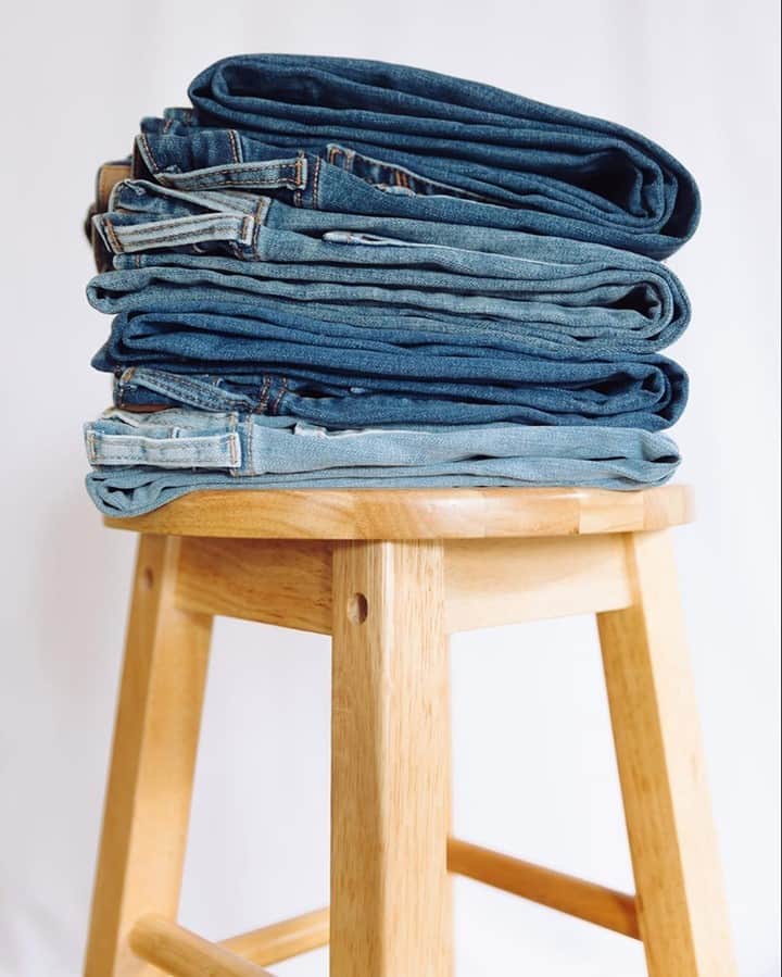 エアロポステールのインスタグラム：「Take it from us, this denim does not fold (unless you want it to) #AeroWorld」