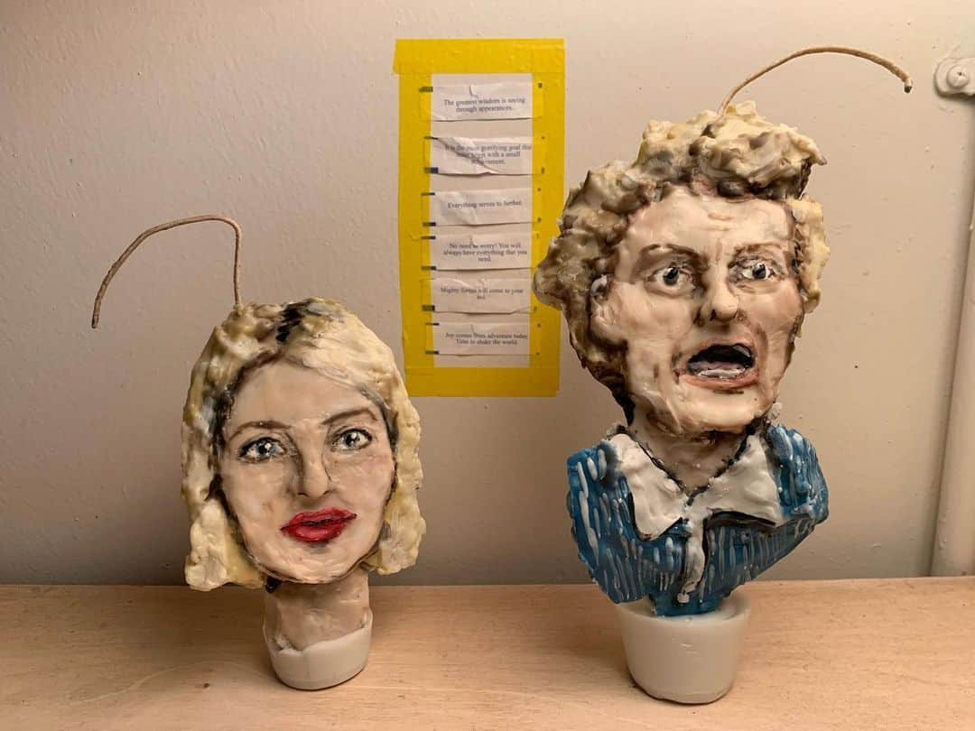 タヴィ・ゲヴィンソンのインスタグラム：「TOO OBSESSED TO BE STRESSED!!!! I ordered a custom Elaine Stritch candle by @janiekorn and she came with a candle of Me as well 😢 thank you Janie 😭😭😭❤️❤️❤️❤️❤️❤️ Now Elaine I will leave intact but should I melt my face at all...seems potentially therapeutic...someone weigh in」