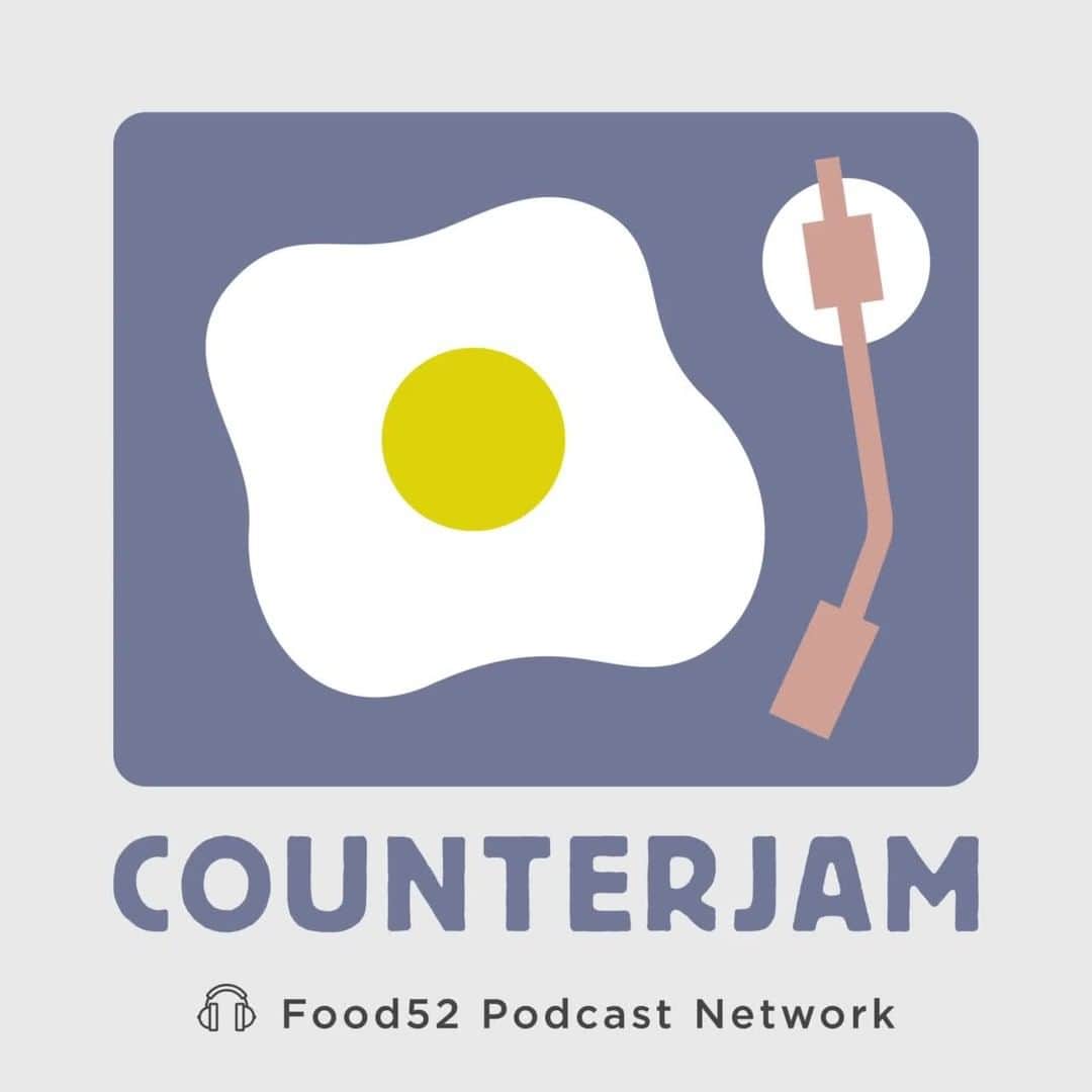 マーガレット・チョーのインスタグラム：「Joined Peter Kim, his mom and Roy Choi to talk Korean-American food culture! Stream on @spotify and @applepodcasts @f52podcasts @food52 @peterjkim_⠀ ⠀」