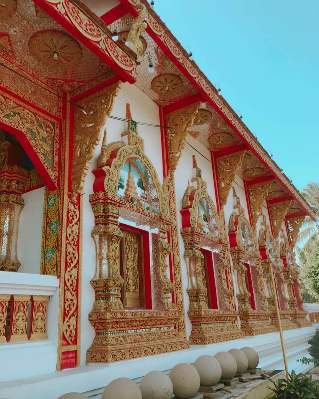 リンジー・モーガンのインスタグラム：「Really wouldn’t mind being back in Thailand right about now........」