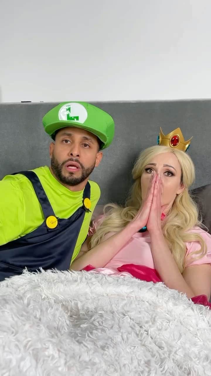 Anwar Jibawiのインスタグラム：「Super SMASH Bros @adamw @ekaterina_lisina15」