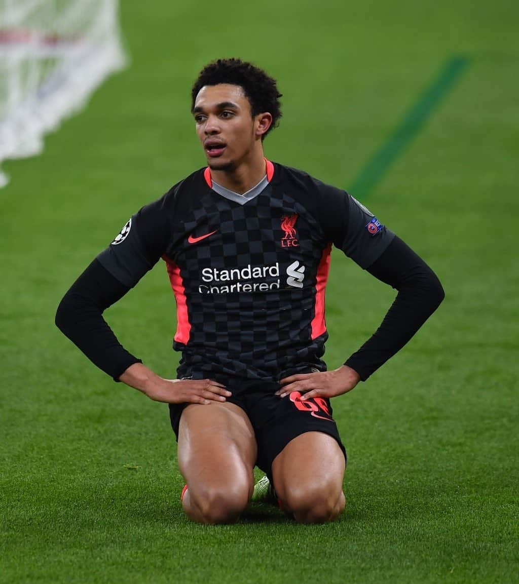 トレント・アレクサンダー＝アーノルドのインスタグラム：「Liverpool FC vs RB Leipzig (16-02-2021) 🔴📷: Andrew Powell for Liverpool FC🔴 @trentarnold66 🔴 sorry this photo made me giggle so I wanted to share.   Tags ignore: #trentarnold #TAA66 #team66 #trentalexanderarnold #team66 #trentalexander  #milner #hendo #gerrard #diogojota #liverpool #lfc #salah #mane #firmino #robertson #vandijk #keita  #chamberlain #aoc #thiago #matip #gomez  #tsimikas #football  #l4l #f4f #lfl #lovelfc」