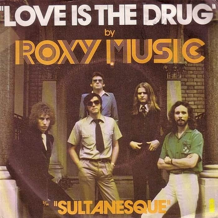 中村松江さんのインスタグラム写真 - (中村松江Instagram)「今日の一曲はRoxy Musicで『Love is the Drug』です✨ アルバム「Siren」に収録。 1975年、ロキシー・ミュージック5枚目のアルバムからの一曲です✨ アンディ・マッケイのサックスとフィル・マンザネラのギターがかっこいいですね😄 ここにブライアン・フェリーのヴォーカルが乗っかるんですから堪りません😁 ちなみにこの時のキーボードは先日紹介したU.K.のエディ・ジョブソンです👍 冒頭から彼らの世界に引き込まれる名曲です‼️ (№530) #歌舞伎 #中村松江 #roxymusic #loveisthedrug #siren」2月17日 7時47分 - matsue_nakamuraofficial