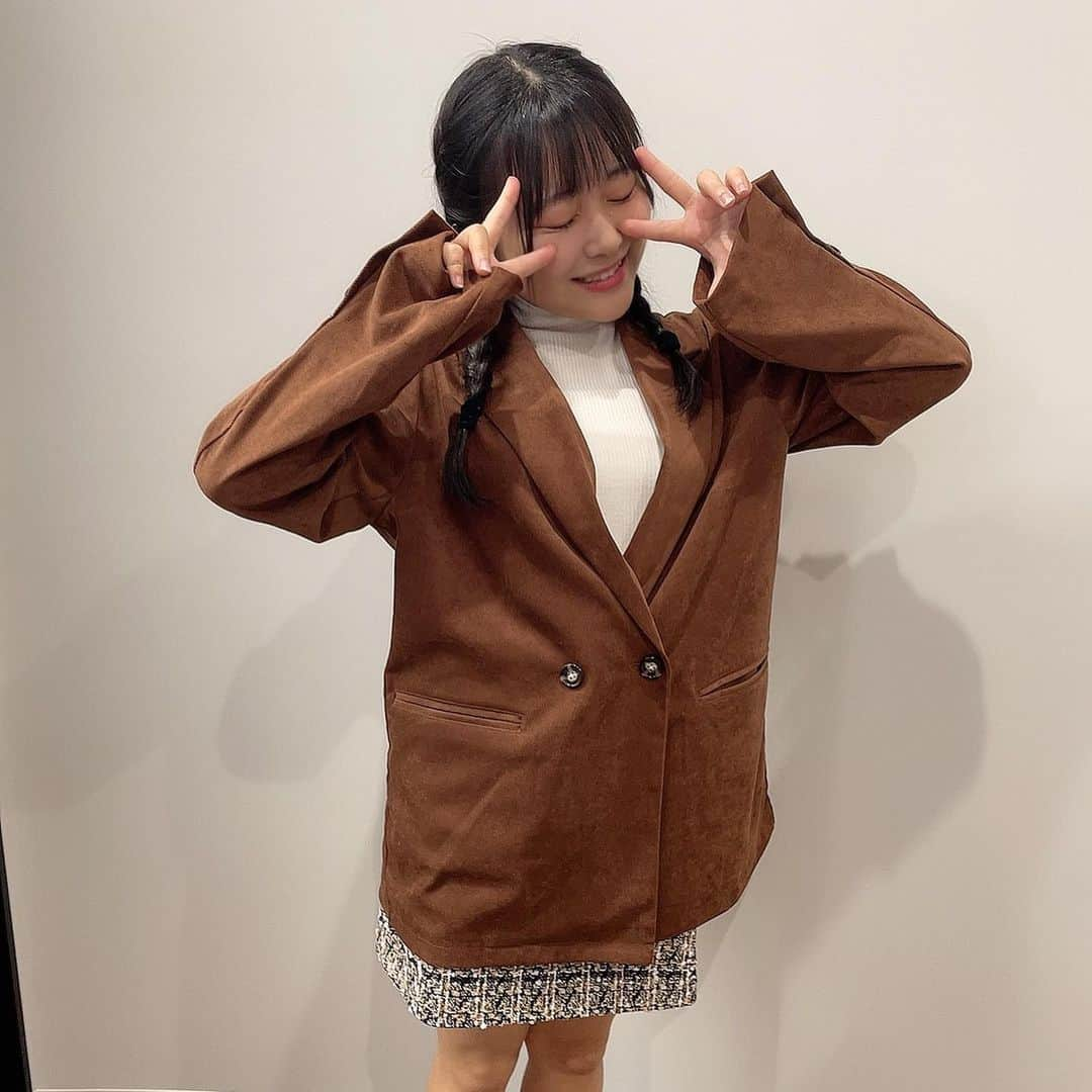 島崎友莉亜さんのインスタグラム写真 - (島崎友莉亜Instagram)「#アプガ2衣装  セメテセメテMVダンス衣装📺 大人ジャケットです😼  #おちびコーデ #衣装 #アイドル衣装 #ジャケット #タートルネック #アイドル #me #ootd #style #idol」2月17日 8時47分 - yuria_shimazaki_uug2ki