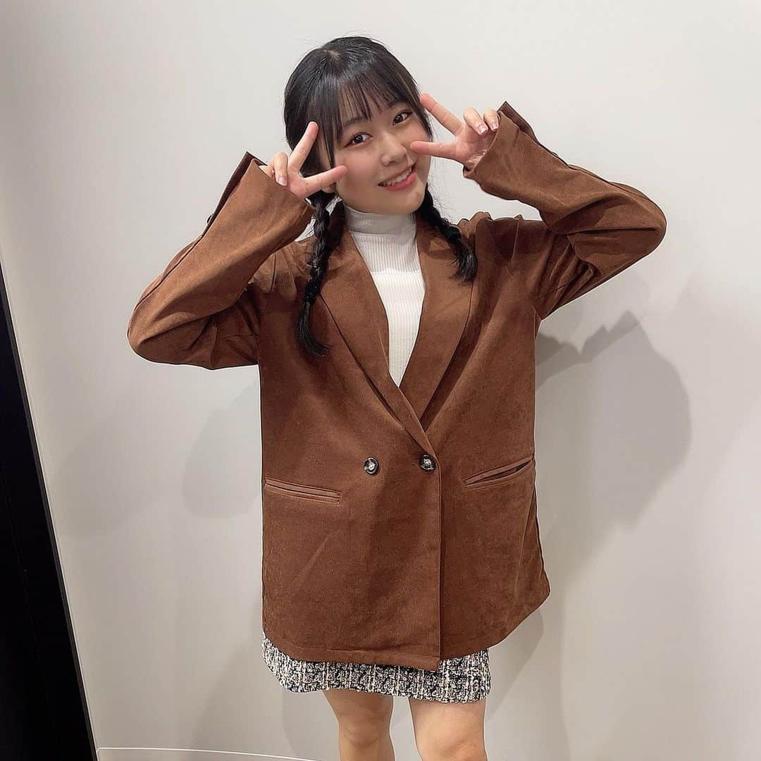 島崎友莉亜さんのインスタグラム写真 - (島崎友莉亜Instagram)「#アプガ2衣装  セメテセメテMVダンス衣装📺 大人ジャケットです😼  #おちびコーデ #衣装 #アイドル衣装 #ジャケット #タートルネック #アイドル #me #ootd #style #idol」2月17日 8時47分 - yuria_shimazaki_uug2ki