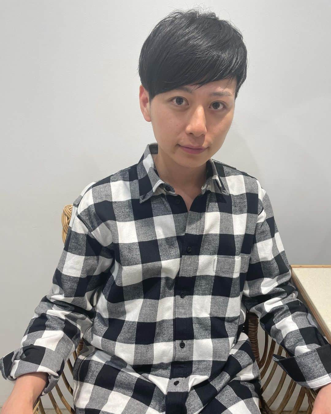 のインスタグラム：「hair maintenance✨ @toshinoriiii Thank you✨  #hair #hairmaintenance #beauty #美容室　#後藤ショート　#美容男子　#瀬戸口弘樹　#バチェロレッテ　#日傘のお兄さん　#メンズビューティー　#男性美容　#メンズコスメ　#美肌　#美肌ケア　#スキンフルエンサー　#skinfluencer #japan #すっぴん美人　#インナービューティー」