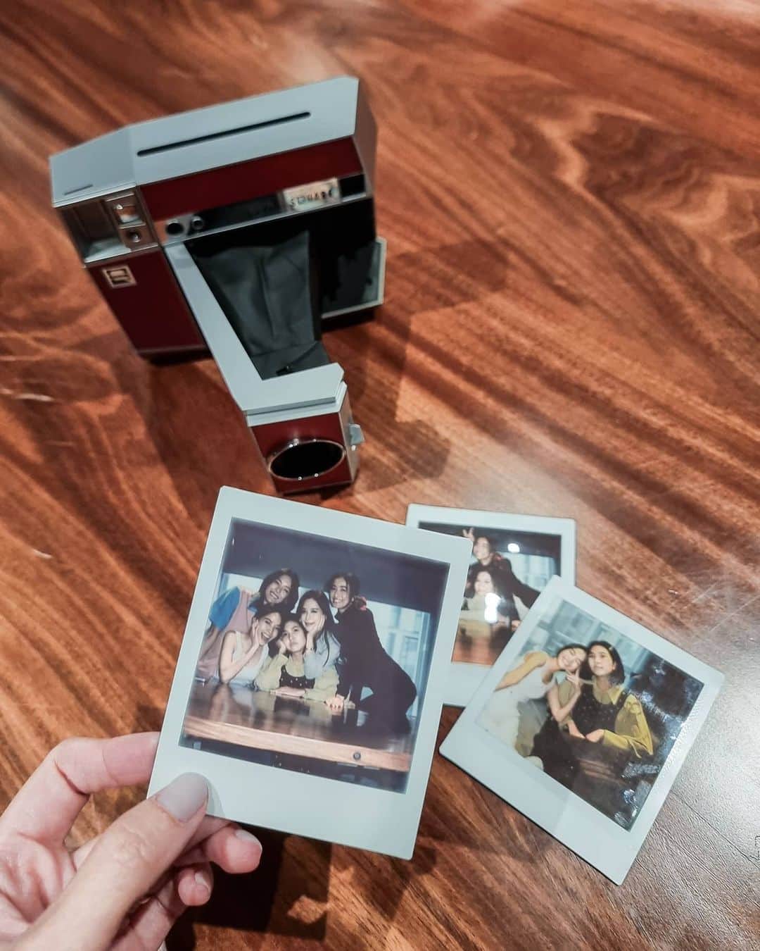 バイトゥーイ・ズワピットのインスタグラム：「รูปจากคุณวาเลนส์21 🤎 #วาเลนส์21」