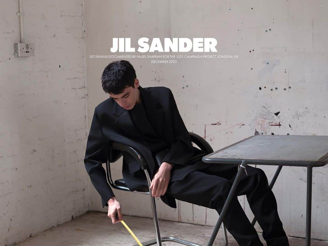 ジルサンダーのインスタグラム：「#JILSANDER #SS21CAMPAIGN The SS21 Campaign Project Leo Bhanji documented by Nigel Shafran, London, UK December 2020 #JilSanderbyLucieandLukeMeier」