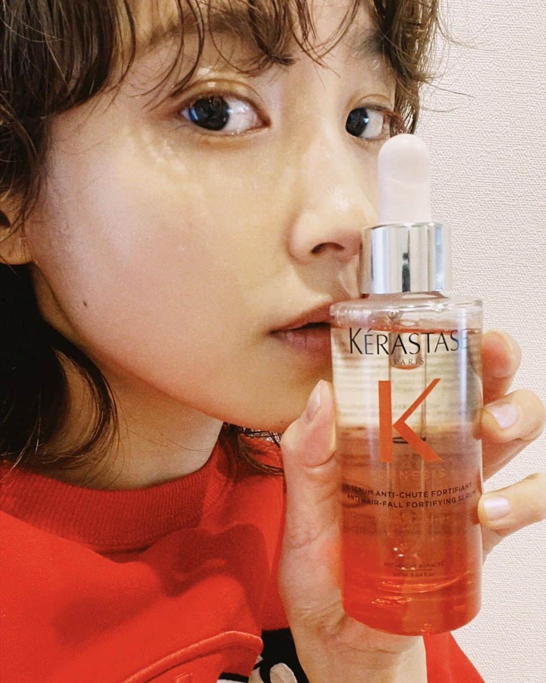 高橋愛さんのインスタグラム写真 (高橋愛Instagram)「2月17日発売の、ケラスターゼ最新シリーズ「ジェネシス」💎 ㅤㅤㅤㅤㅤㅤㅤㅤㅤㅤㅤㅤㅤ ヘアフォールシリーズは 女性の髪のお
