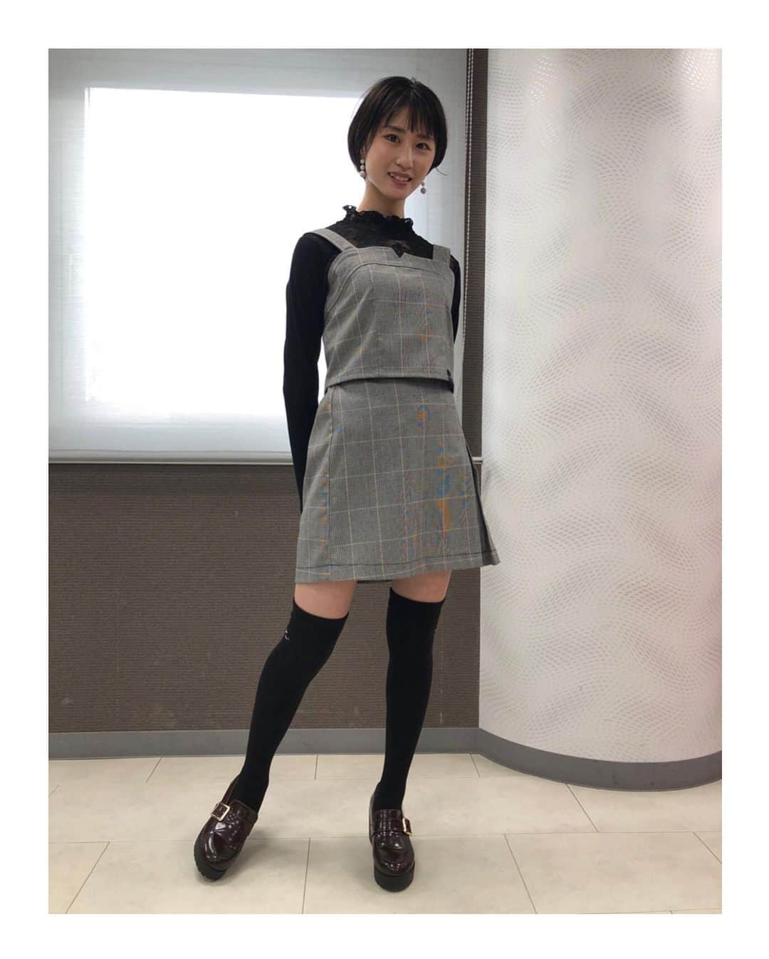 ８２１（ハニー）さんのインスタグラム写真 - (８２１（ハニー）Instagram)「821CAM📸- #fashion 🧣#YURINA  前回のゆりなーずるーむでお見せした Lovetoxicコーデです✨  そして本日のゆりなーずるーむは､､､ 受験前あるある❕ 共感できるかできないか、是非ご覧ください💫  #821honey #H821 #821 #ユリナ #WHO #CallMyName #japanesegirl #girlgroup #ulzzangfashion #ulzzangstyle #lovetoxic #受験生 #あるある #ゆりなーずるーむ #커플 #메이크 #데일리메이크업 #패션 #오오티디 #팔로미 #메이크업 #셀카 #셀피 #먹방」2月17日 18時56分 - 821honey_official