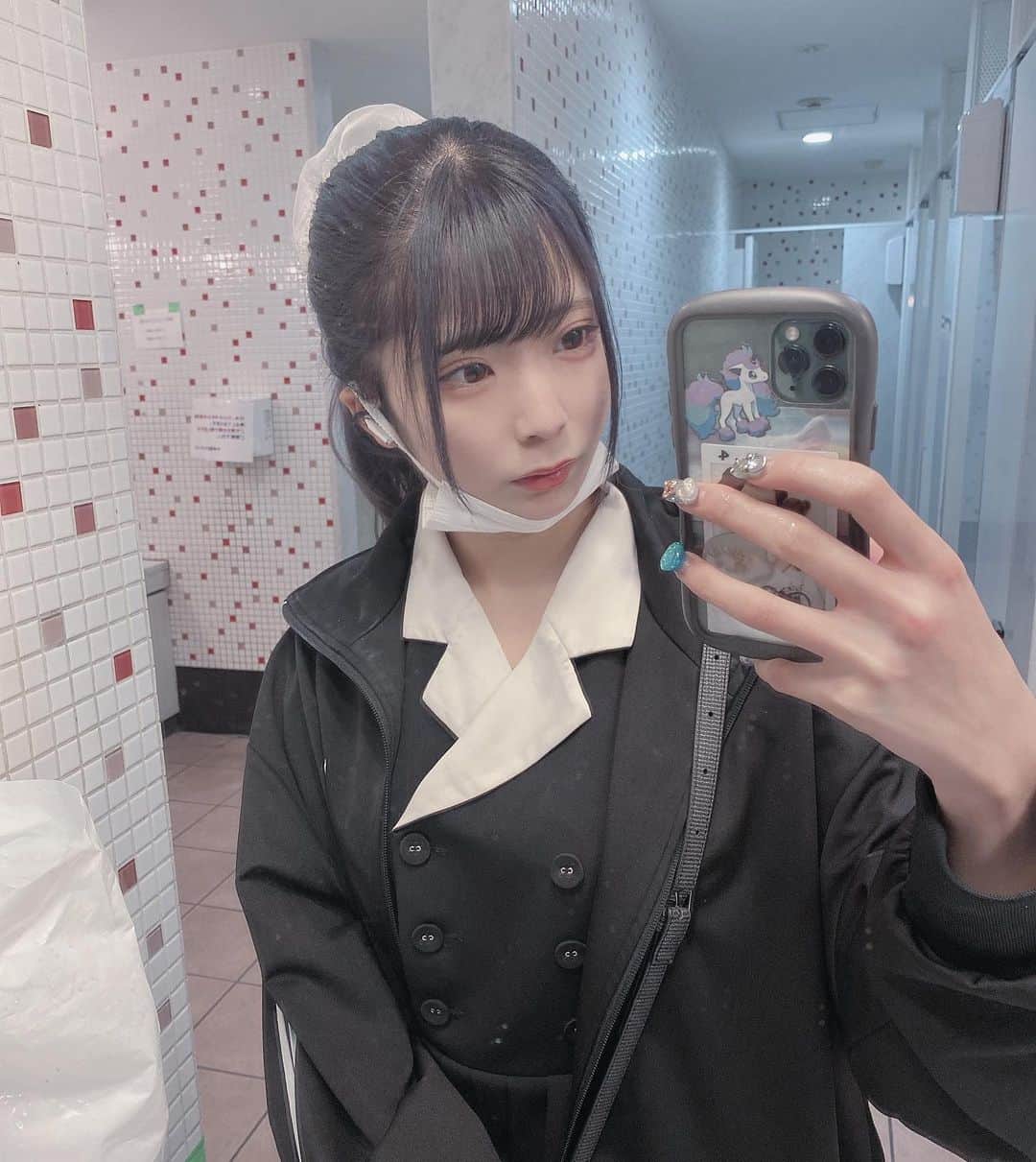パン・ルナリーフィのインスタグラム：「今日のわたし かわいくならないとまずいので、 @gym.clear さんにいってきました！ @trainer_yusuke さんにトレーニングしていただいたのだけど、細かく教えてくれて、むやみにやるのはよくないなーとおもった、姿勢改善とボディメイクをやってるということでわたしはストレートネックも猫背も直したいしやせてかわいくならなければならない 一人じゃないからがんばれる！  初回体験をしたい方は @gym.clearまでDMをお願いします！ ホットペッパービューティーからも予約が取れるそうなので一緒にがんばろー！ わたしのインスタを見たと言っていただければ回数券が10%OFFになるそうです^_^」