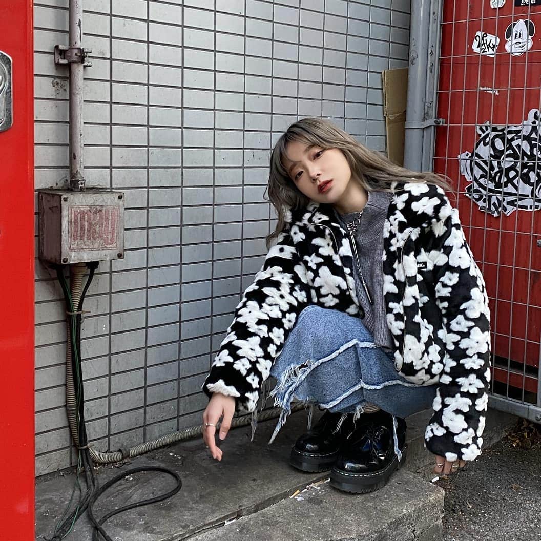 mam（まむ）のインスタグラム：「めっかわなボトムゲトったので早く載せたかった。(@candystripper_official )」
