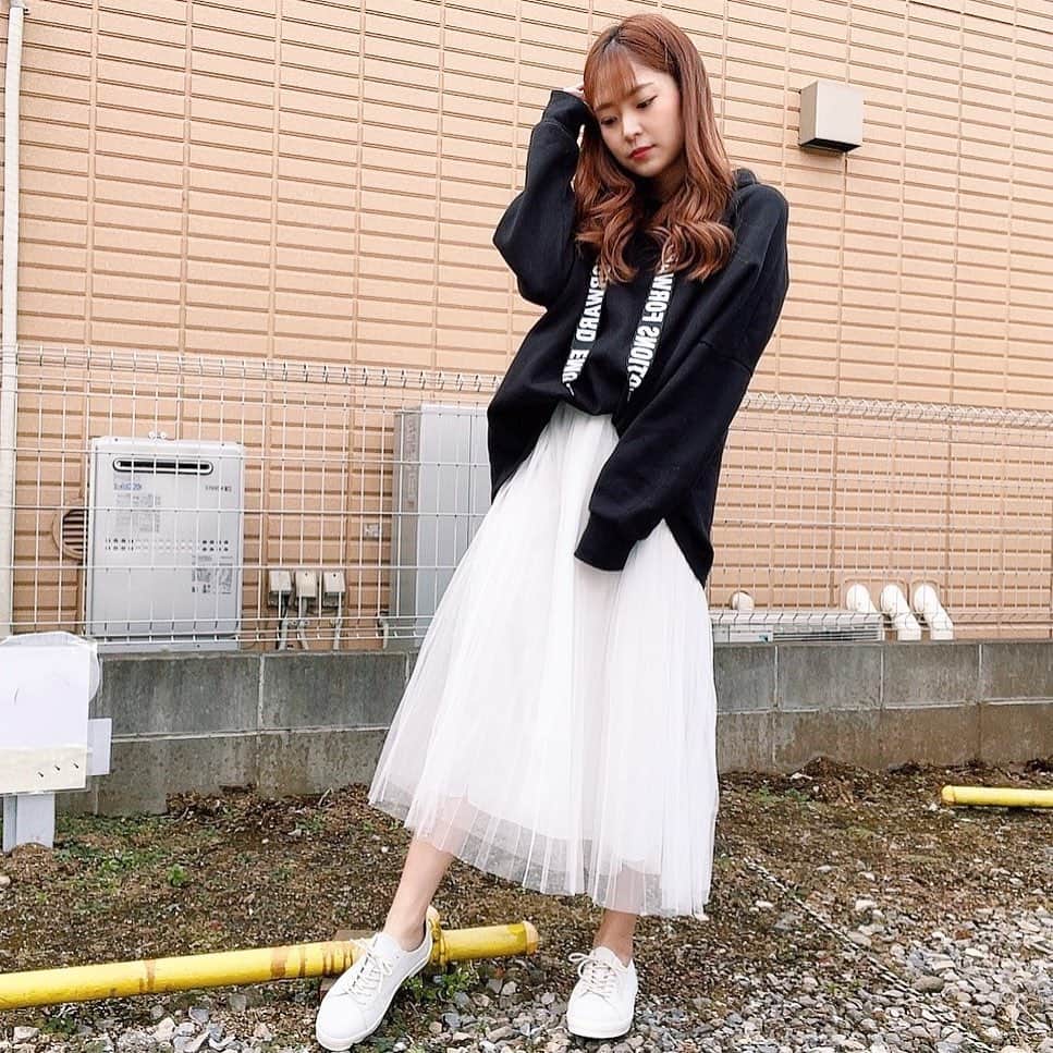 宮脇詩音さんのインスタグラム写真 - (宮脇詩音Instagram)「少しずつ暖かくなってきて 軽やかに動ける日が より待ち遠しくなってきた🌸 とっても軽くてこれからの季節大活躍することなしの @acurez_official 👟 のスニーカー🌸 ﻿ #acurez﻿ #acurez_official﻿ #アキュアーズ﻿ #アシックス商事﻿」2月17日 19時16分 - miyawaki_shion