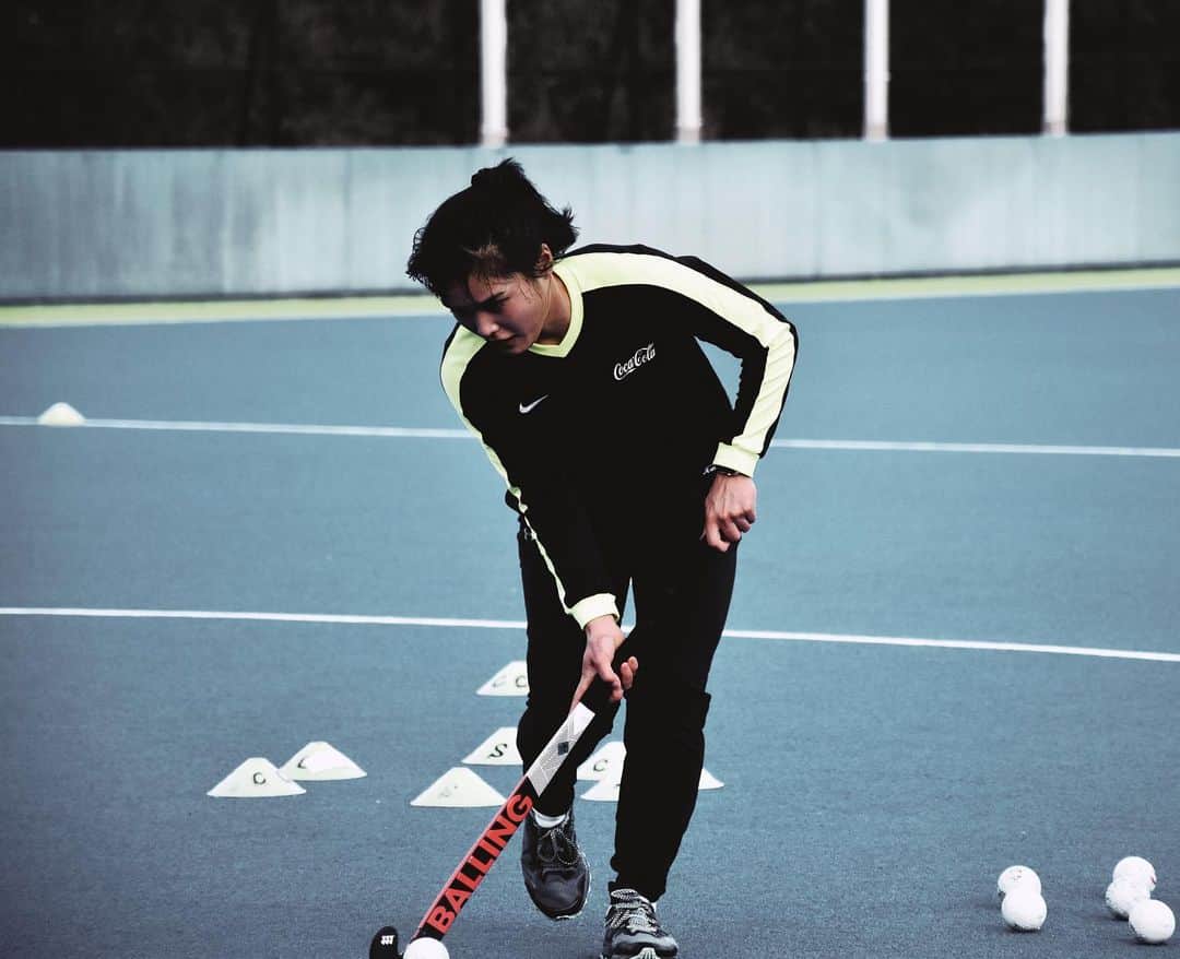 河村元美のインスタグラム：「Yup I’m on the pitch 💁‍♀️ いろんな人からメッセージ💌受けてうれみちゃん  I really appreciate you all for sending me messages.」