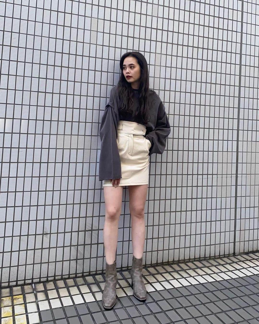 EMODA_LOOK BOOKのインスタグラム