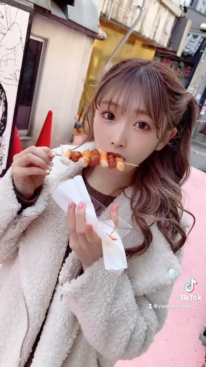平野友里（ゆり丸）のインスタグラム：「🇰🇷  #韓国料理 だいすこ🥺❤︎  ・ ・ ・ ・  #新大久保グルメ #新大久保 #新大久保食べ歩き #新大久保ランチ #チーズボール #韓国グルメ  #ゆり丸 #アイドル」