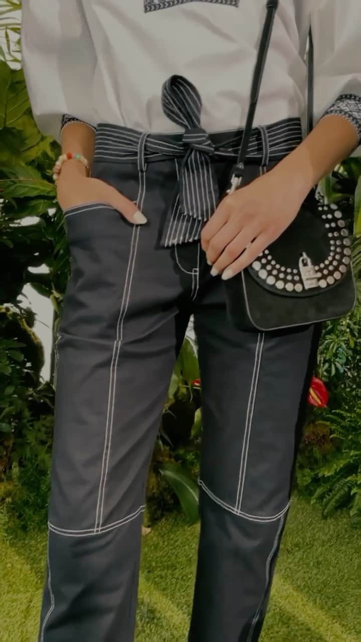 レベッカミンコフのインスタグラム：「Our Spring 2021 collection has everything, oversized, studded details, fringe, and moto detailing and 70’s inspired colors and materials. Ya welcome 😘🙌🏼💕」