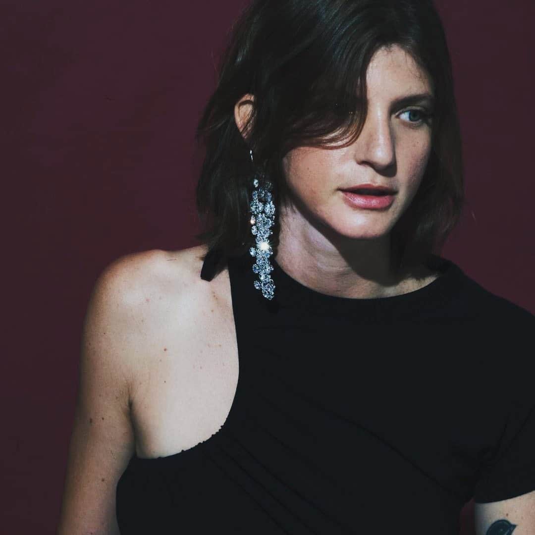 Taki Tanakaのインスタグラム：「N21 #earrings   煌めいて。  #repost @numeroventuno ・・・ N21 Resort 2021 Collection.  In store. NOW. #N21 #numeroventuno #alessandrodellacqua #N21Resort21  #ヌメロヴェントゥーノ #入荷 @iza_official  #instorenow  SHOPIZA.com @alessandrodellacqua   #izastagram」