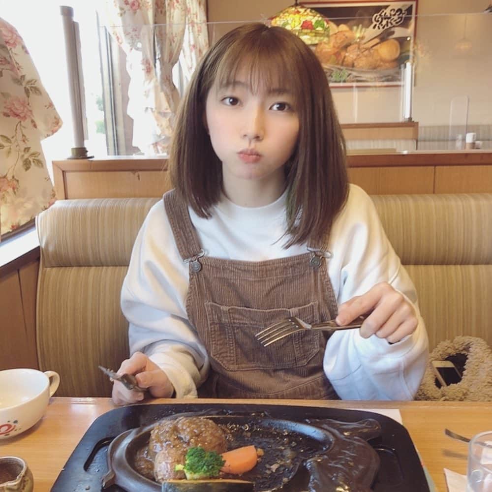 横道侑里のインスタグラム：「さわやかも食べてきた♡ 水泳行った後でお腹めっちゃぺこぺこだった~！ （だからすっぴん、髪ボサボサでごめんね！）」