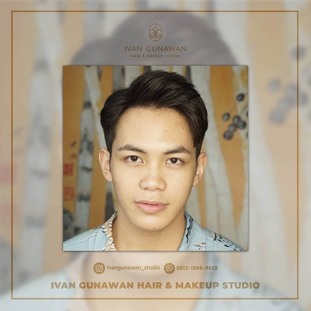 Ivan Gunawanさんのインスタグラム写真 - (Ivan GunawanInstagram)「@radityows is back to Ivan Gunawan Hair & Make Up Studio !  Mau rambut kamu rapi, stylish dan looking sharp seperti Radityo ? Segera reservasi ke +6281318969655 melalui WA atau telepon  Man's hair cut only IDR 159K !  📍Ivan Gunawan Hair & Make Up Studio : RUKO KEBAYORAN SQUARE BLOK C-01, Jalan Boulevard Bintaro Jaya Sektor 7 - Tangerang Selatan . LOVE IS IN THE HAIR 🤍 . #salonbintaro #salonbintarosektor7 #haircut #hairstyling #menicurepedicure #haircoloring #barber #menshaircut #womenshaircut #IvanGunawanStudio @ivan_gunawan @ivangunawan_studio」2月17日 11時14分 - ivan_gunawan