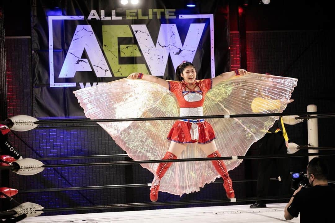 駿河メイさんのインスタグラム写真 - (駿河メイInstagram)「With this wing, I wanna go all the way🦋  #AEW #ChocoPro #gtmv #prowrestling」2月17日 11時31分 - mei_gtmv