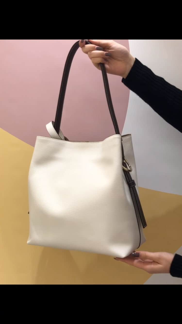 デミルクス ビームス 新宿のインスタグラム：「【GIANNI NOTARO】 . 想像以上にかなりの容量が入ります👜✨」
