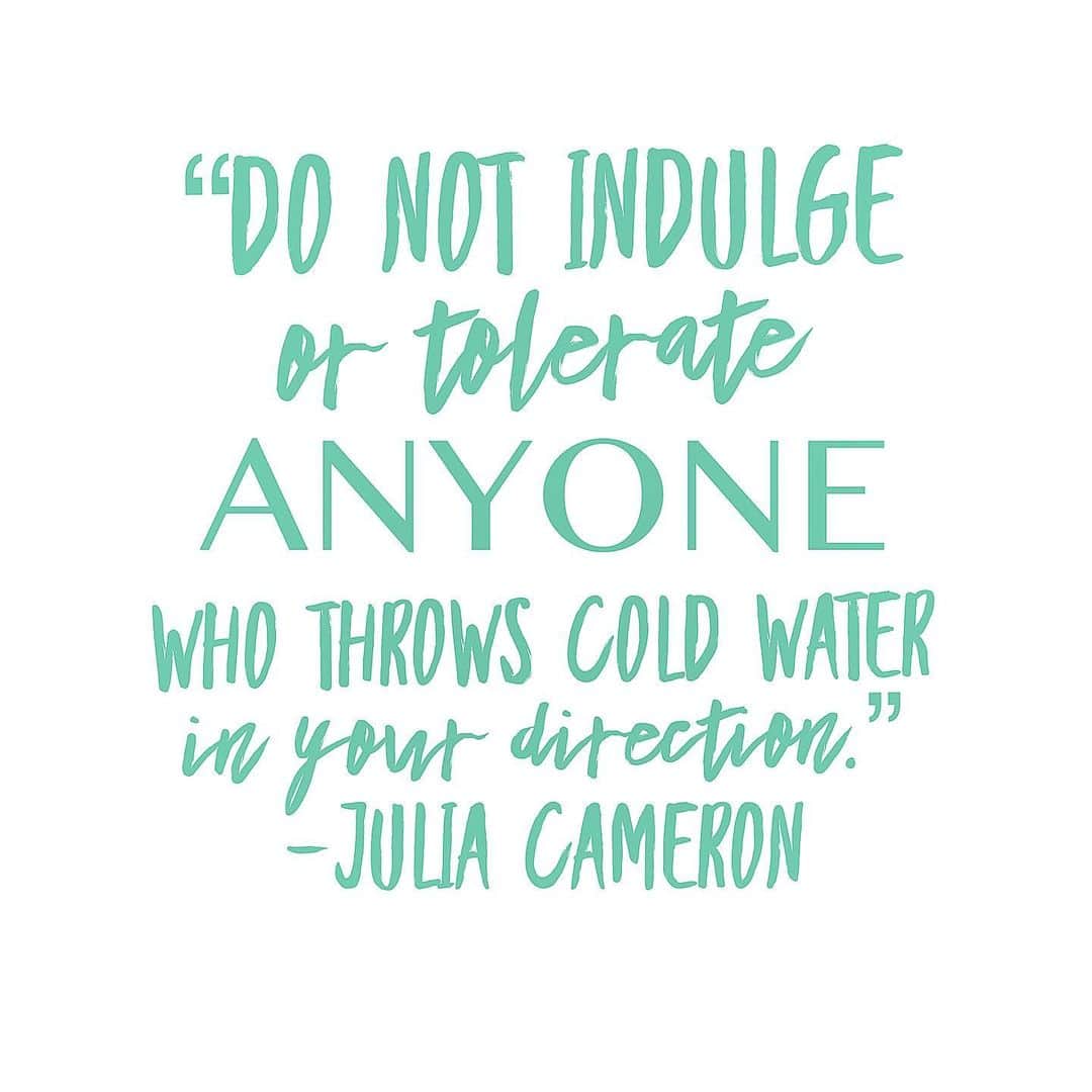 のインスタグラム：「How fabulous is this quote?!  If you are a creative person or wanting/needing to tap into your creativity (we all are creative btw) then I HIGHLY recommend Julia Cameron’s The Artist Way.  Back back way back in the day I facilitated many small groups using this book. It was a soul saver and eventually evolved and blossomed into the seed of @thenewhollywoodofficial  Just thought some of you might need this quotes wisdom too!」