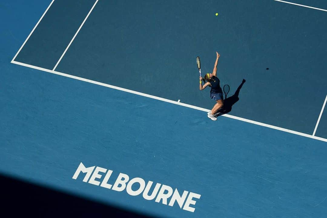 WTA（女子テニス協会）さんのインスタグラム写真 - (WTA（女子テニス協会）Instagram)「@karolinamuchova is into her first Grand Slam semifinal 😊 #AO2021」2月17日 11時45分 - wta