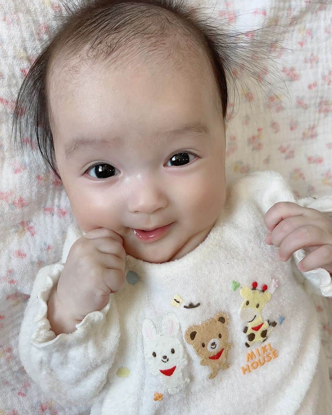 アレクサンダーのインスタグラム：「お風呂あがり❤️は ベストコンディション❤️ #赤ちゃん #baby」