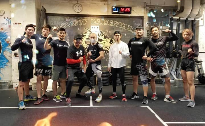 セロのインスタグラム：「Another great workout with the team. #haleo @haleo_official @haleo_daikanyama @haleo_daikanyama_studio_ @yuutarouyamauchi @makihira1214 @k.kawashima1210 @michihiroomigawa @ashidatakahiro @tsuppy0918 @_itsuki_h_ @kana_0821」