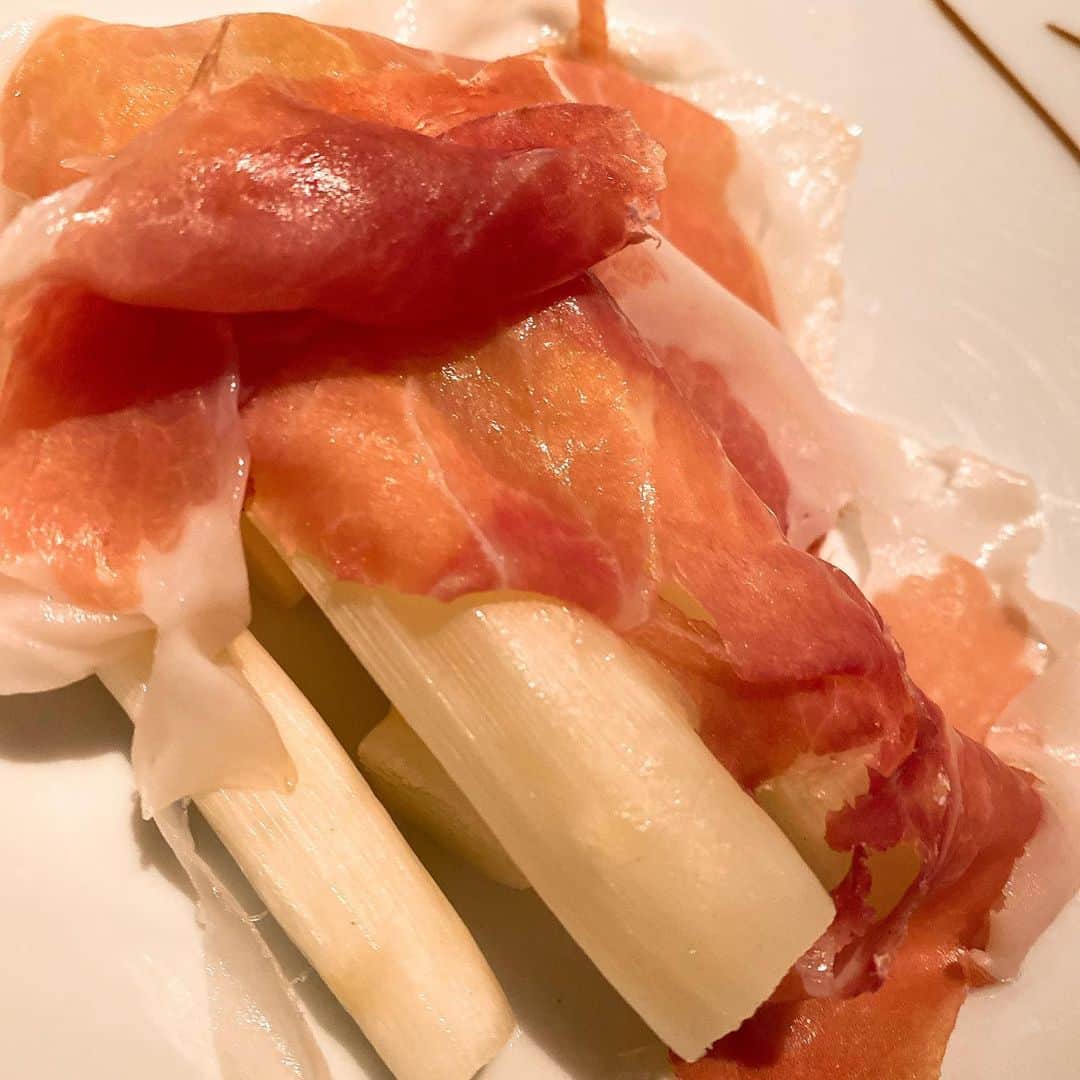 井上公造さんのインスタグラム写真 - (井上公造Instagram)「初めて行きました。連れて行ってくれた方が「東京で、イタリアンはこの店しか来ない」と仰った意味が、食べてみて納得しました！  #新宿グルメ  #イタリアン   #老舗  #隠れ家」2月17日 12時40分 - inouekozo39