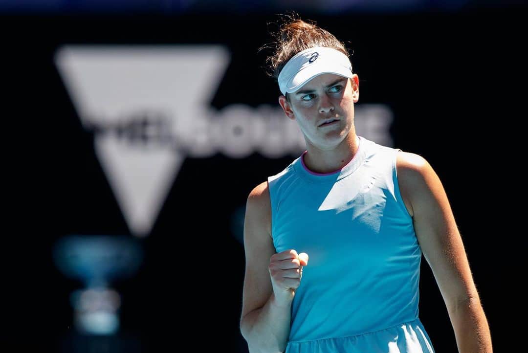 WTA（女子テニス協会）さんのインスタグラム写真 - (WTA（女子テニス協会）Instagram)「Winning moment 💙 Next stop, the @australianopen semifinals! #AO2021」2月17日 13時22分 - wta