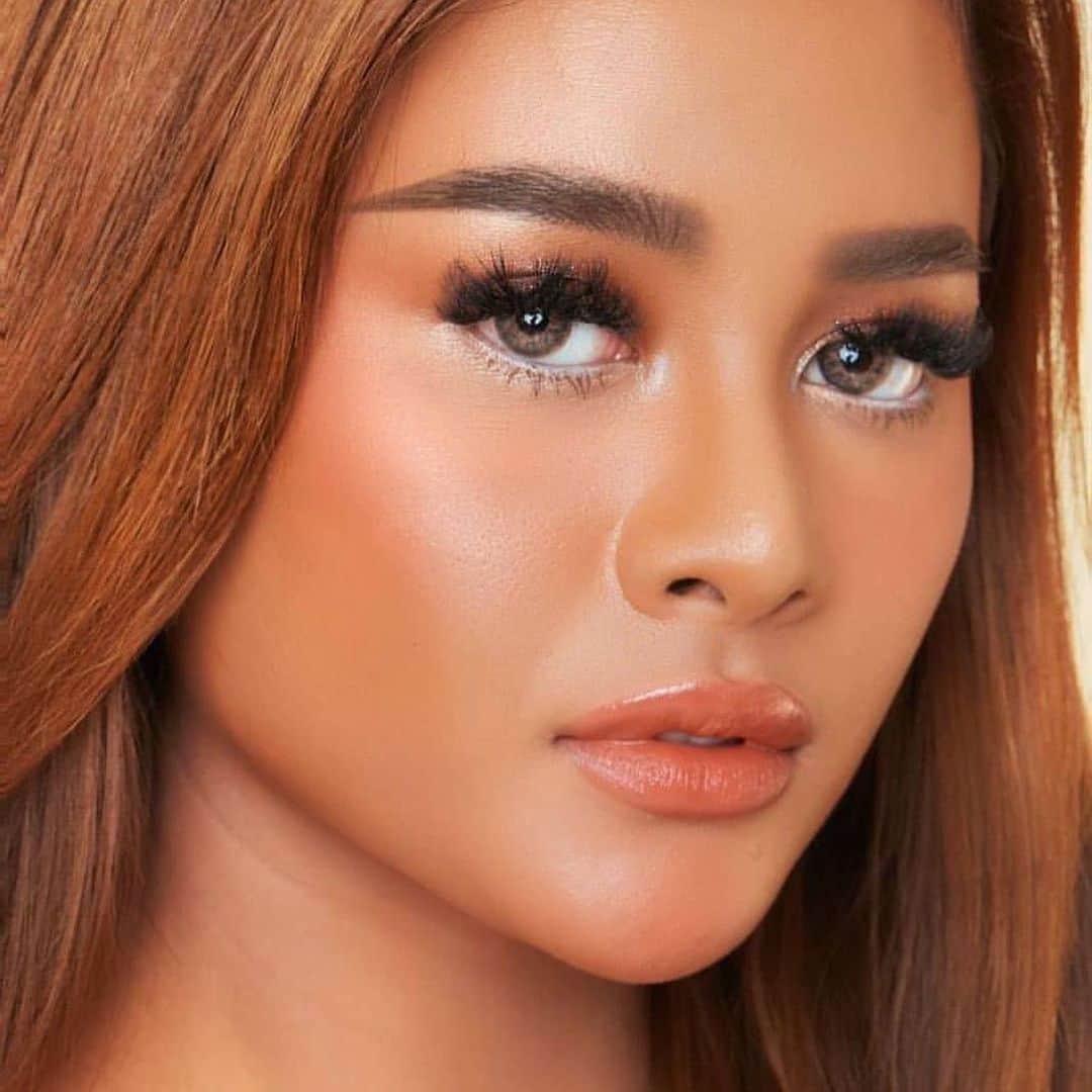 ASHANTY BEAUTY CREAM OFFICIALのインスタグラム：「Semua yang kamu butuhkan ada di @ashantyid Dapatkan produk - produk Ashanty hanya di Instagram official @ashantyid atau kamu bisa langsung kunjungi masing - masing instagram produk : • Day Skin Official @dayskin.official  • Ashanty Beauty Cream @ashantyid  • Ashanty Beauty Cosemtics @ashantybeautycosmetics  • Aurelloly Cosmetics @aurellolycosmetics  • Ashanty Softlens @ashantybeautycare.id  • Ashanty Korea Kosmetics @kcosmetics.official  • Ash Juice @ash.juice  • Acio Plus @acioplusofficial  • Afc Life @afclife_byasix  • Lumiere dan ayam asix @lumierepondokindah @ayamasixpondokindah   Happy Shopping 🛍」