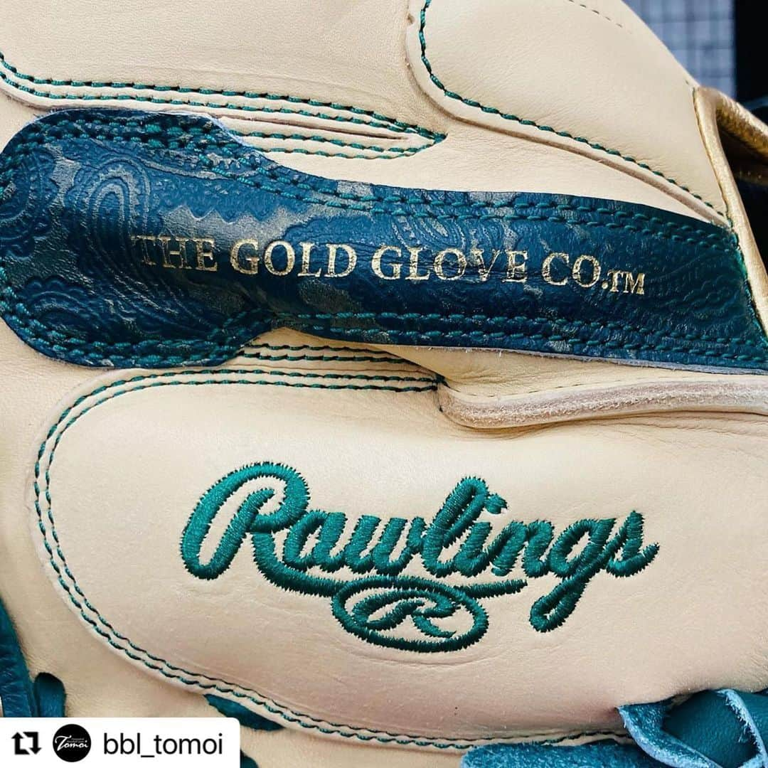 Rawlings Japanさんのインスタグラム写真 - (Rawlings JapanInstagram)「#Repost @bbl_tomoi with @make_repost ・・・ Rawlings 軟式用 ペイズリー柄キャッチャーミット⚾️⚾️軟式用  キャッチャーミットをお探しの方必見！  限定のペイズリー柄キャッチャーミットになります🤭  グリーンのペイズリー柄にキャメルのむちゃくちゃカッコイイモデルです！  大きさは33になりますのでややコンパクトサイズになります。  さらにバックスタイルが特殊なバックスタイルになっており、グラブのような操作性を重視した非常に扱いやすいキャッチャーミットです👍  その珍しいキャッチャーミットがなんと、、特価で販売！  本体価格¥25,300-税込のところ、、¥18,480-税込に！！ 買うなら今しかないですよ😙  無くなり次第販売終了なのでお求めの際はお早めに！  インスタでの購入も対応しておりますのでDMにてお問い合わせ下さい🙇‍♂️  #rawlings #ローリングス #キャッチャーミット #ペイズリー柄 #オーダーミット #グローブ #グラブ #オーダーグラブ #オーダーグローブ #プロ野球 #上沢直之 #秋山拓巳 #mlb #野球 #野球用品 #ベースボールランド友井 @rawlings_japan_llc」2月17日 14時12分 - rawlings_japan_llc